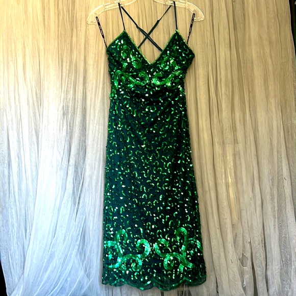 ⭐️ Betsy Johnson black green sequin strappy formal white tie maxi dress 4 - Picture 1 of 16